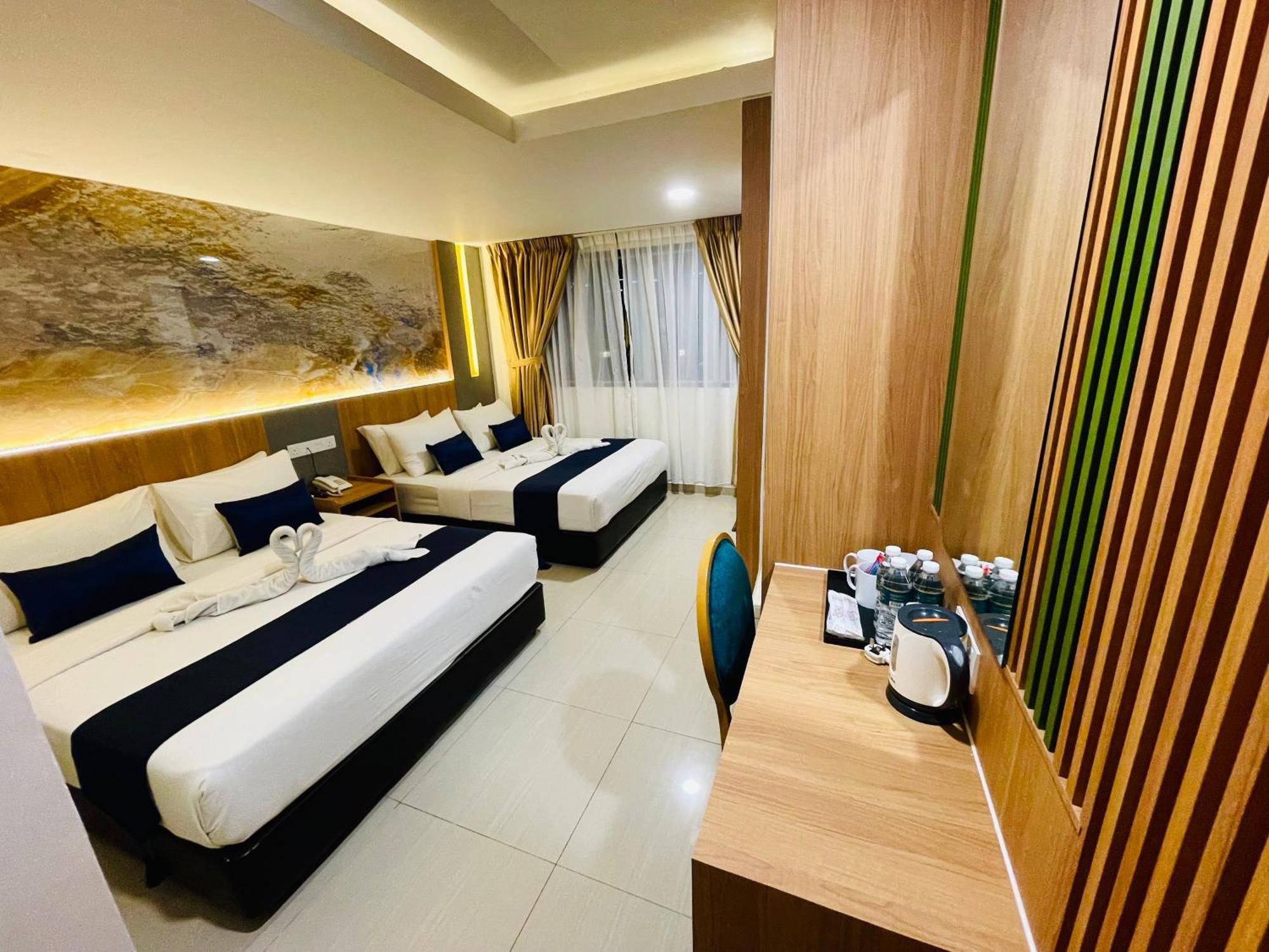 Deluxe Family Room